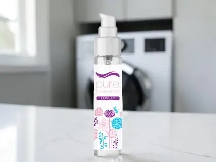 Pure Lovely mosóparfüm, hosszan tartó mosóparfüm, Pure Lovely öblítő helyettesítő mosóparfüm, friss illatú mosóparfüm, vegán mosóparfüm Pure Lovely, antiallergén mosóparfüm Pure Lovely, ruhaparfüm Pure Lovely illatban, mini mosóparfüm, textillatósító mosóparfüm